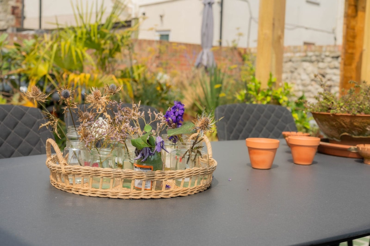 Garden design in Hythe