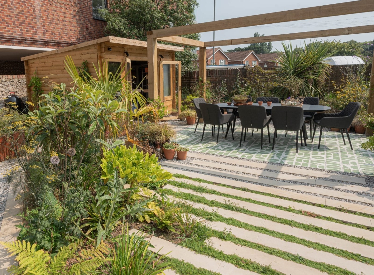 Garden design in Hythe