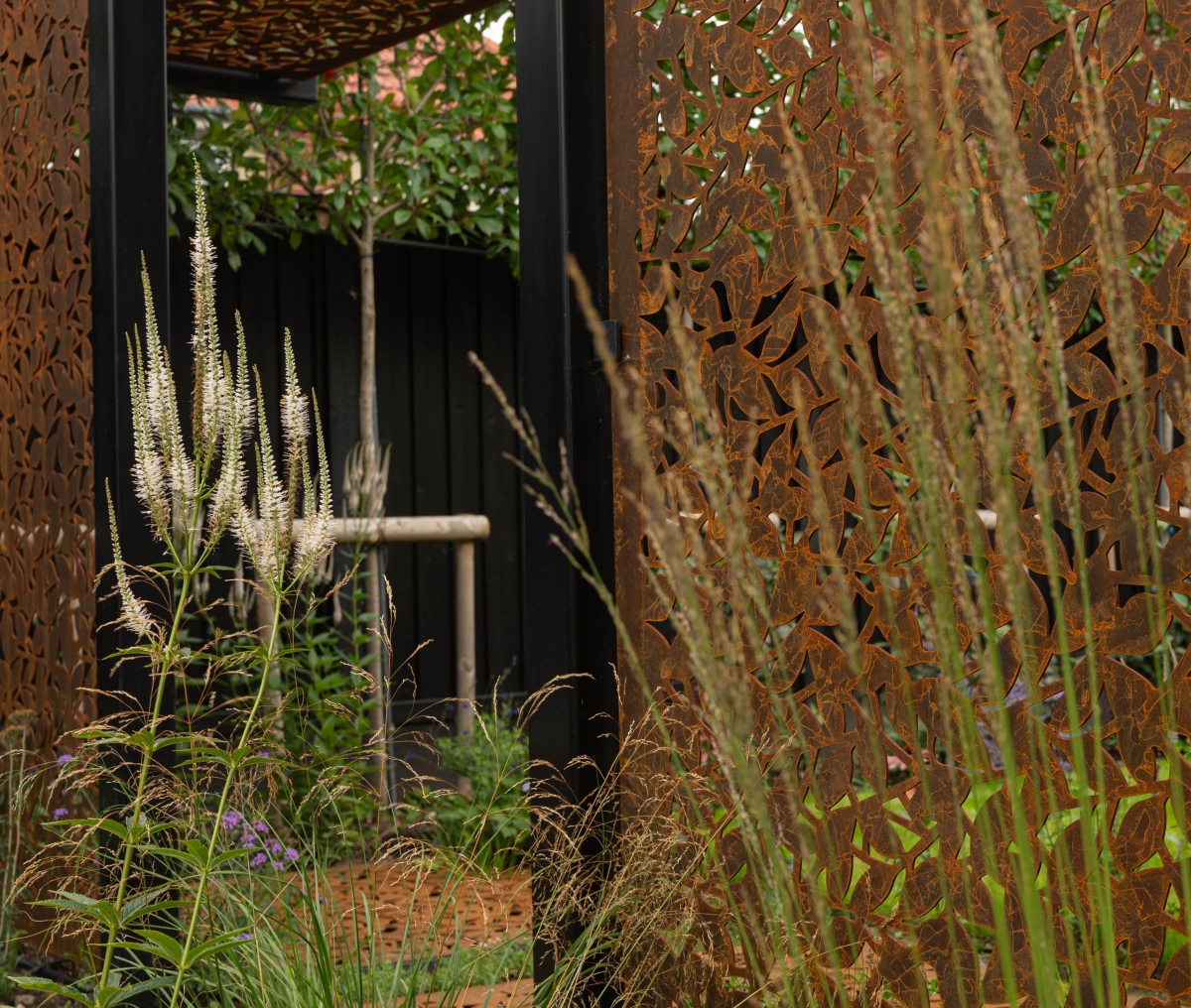 dsc 7943 Garden designer vs. landscaper: what's the difference? Ivy & Whyte Garden Design Creating extraordinary gardens & life-enriching spaces